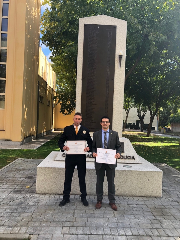 La Dirección General de Policía de Madrid premia el trabajo de Eduardo Torrijos de la Torre y José Santiago Macharal de la Fuente